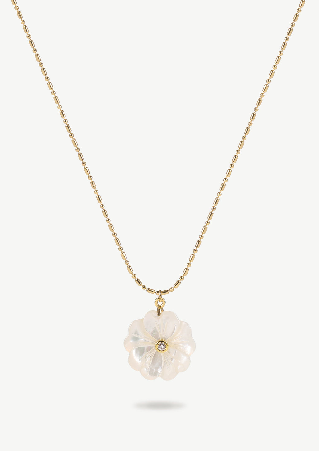 Shell Flower Pendant Necklace