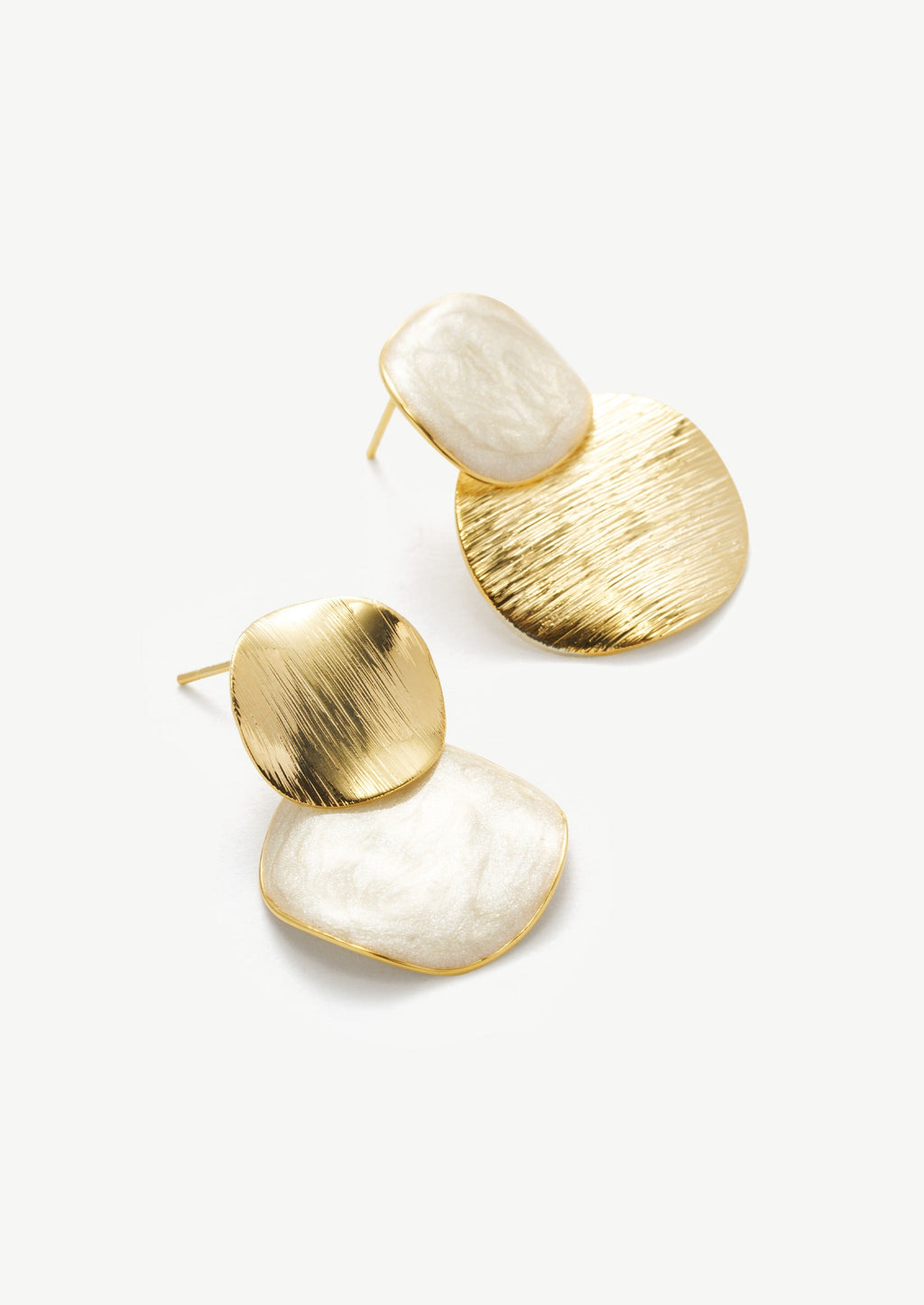 Overlapping Disc Stud Earrings