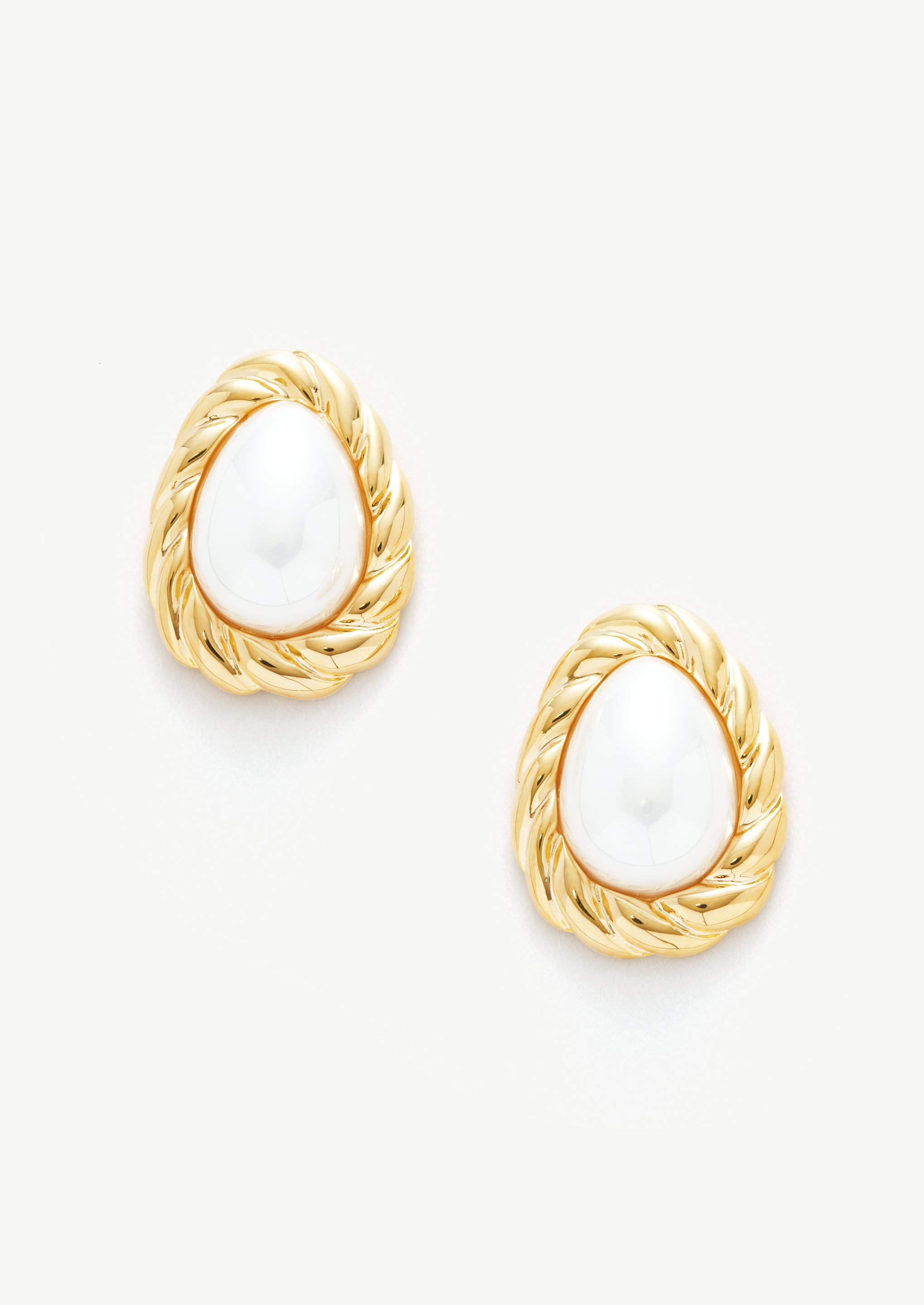 Vintage Pearl Stud Earrings