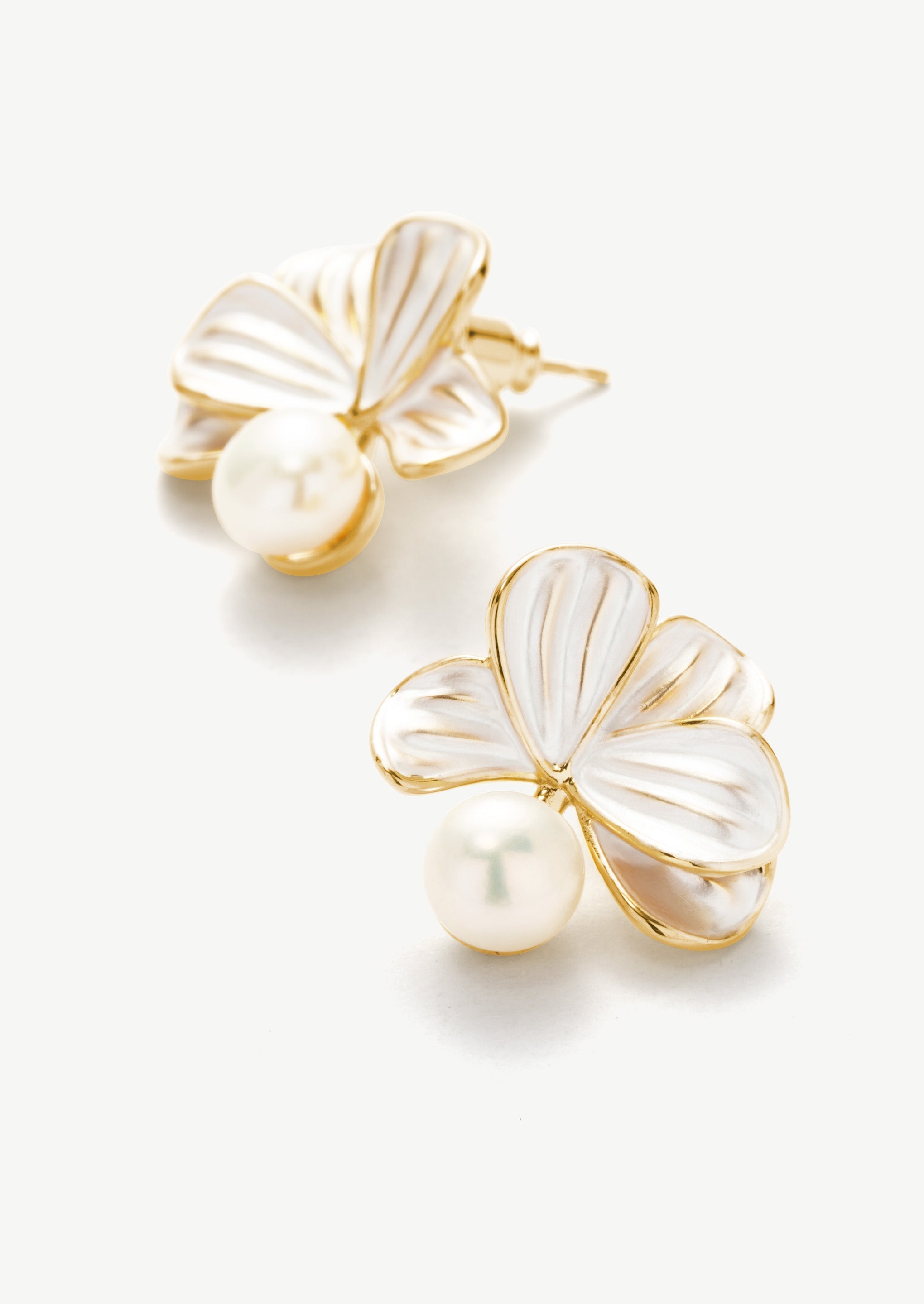 Floral Pearl Stud Earrings