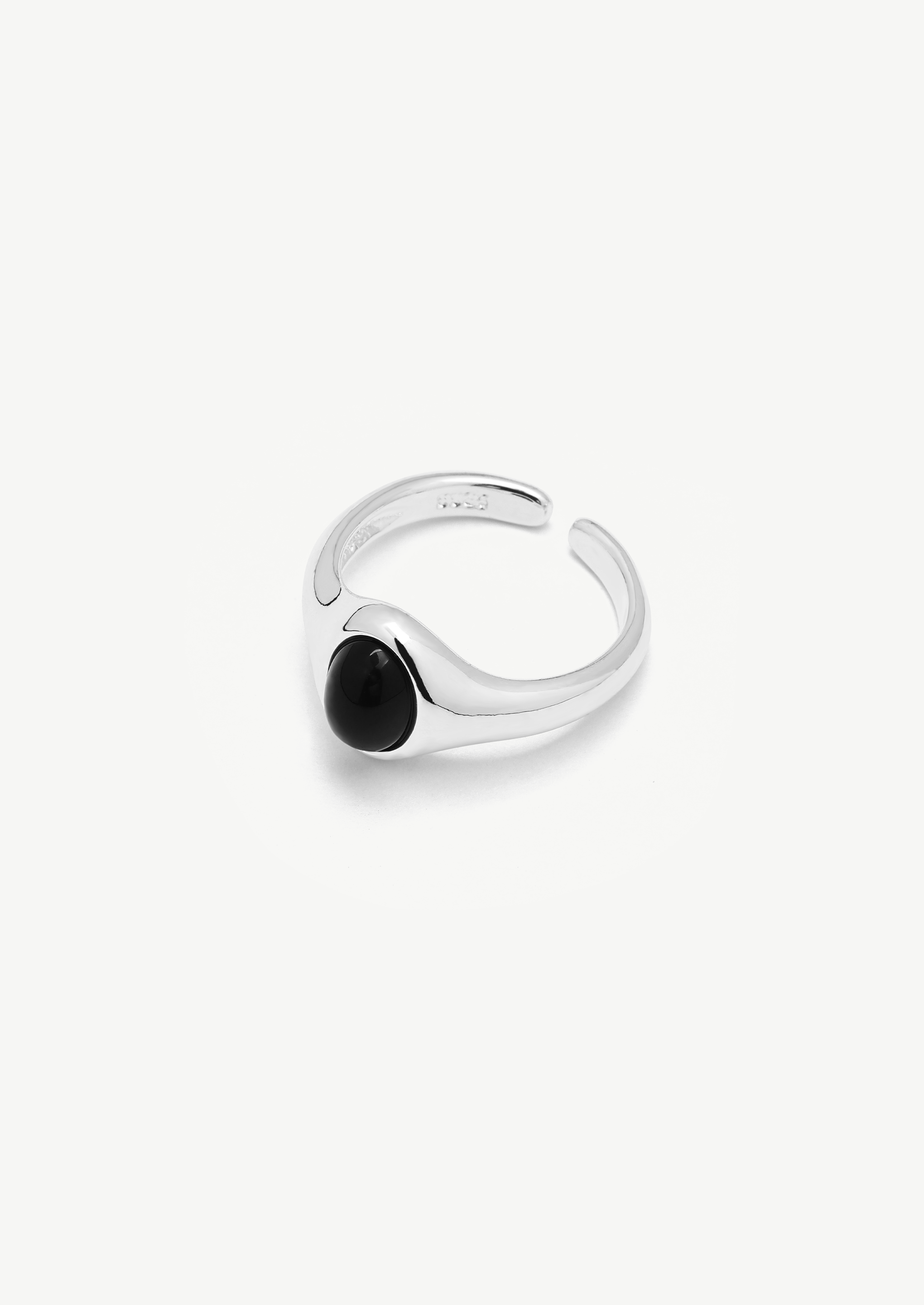 Black Oval Ring