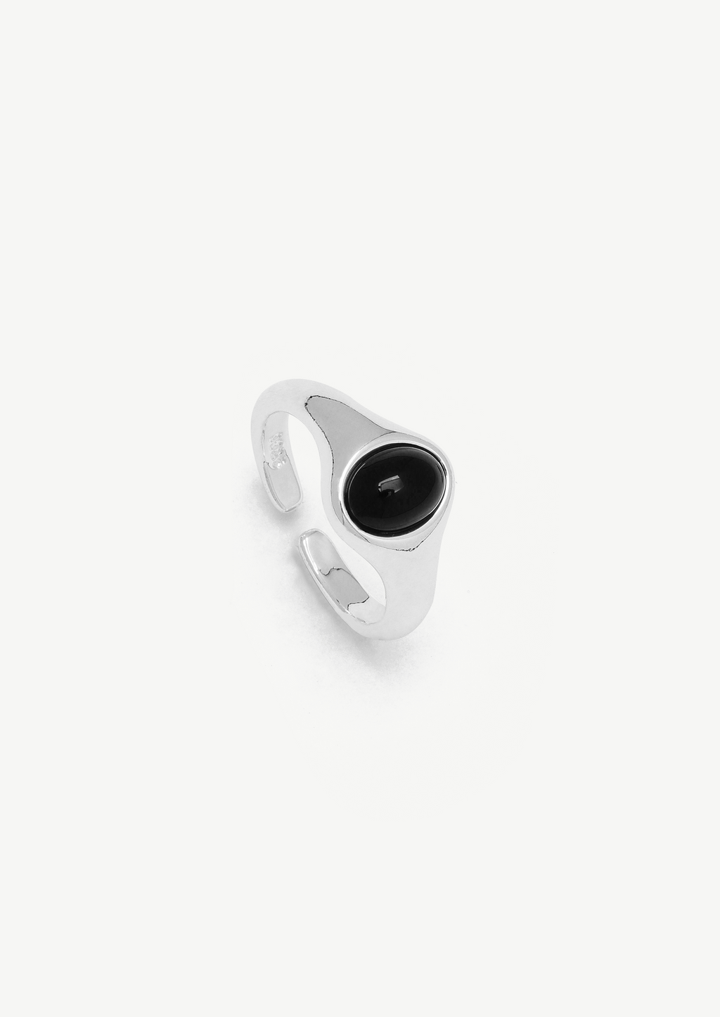 Black Oval Ring