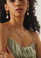 Elegant Pearl Gold Necklace