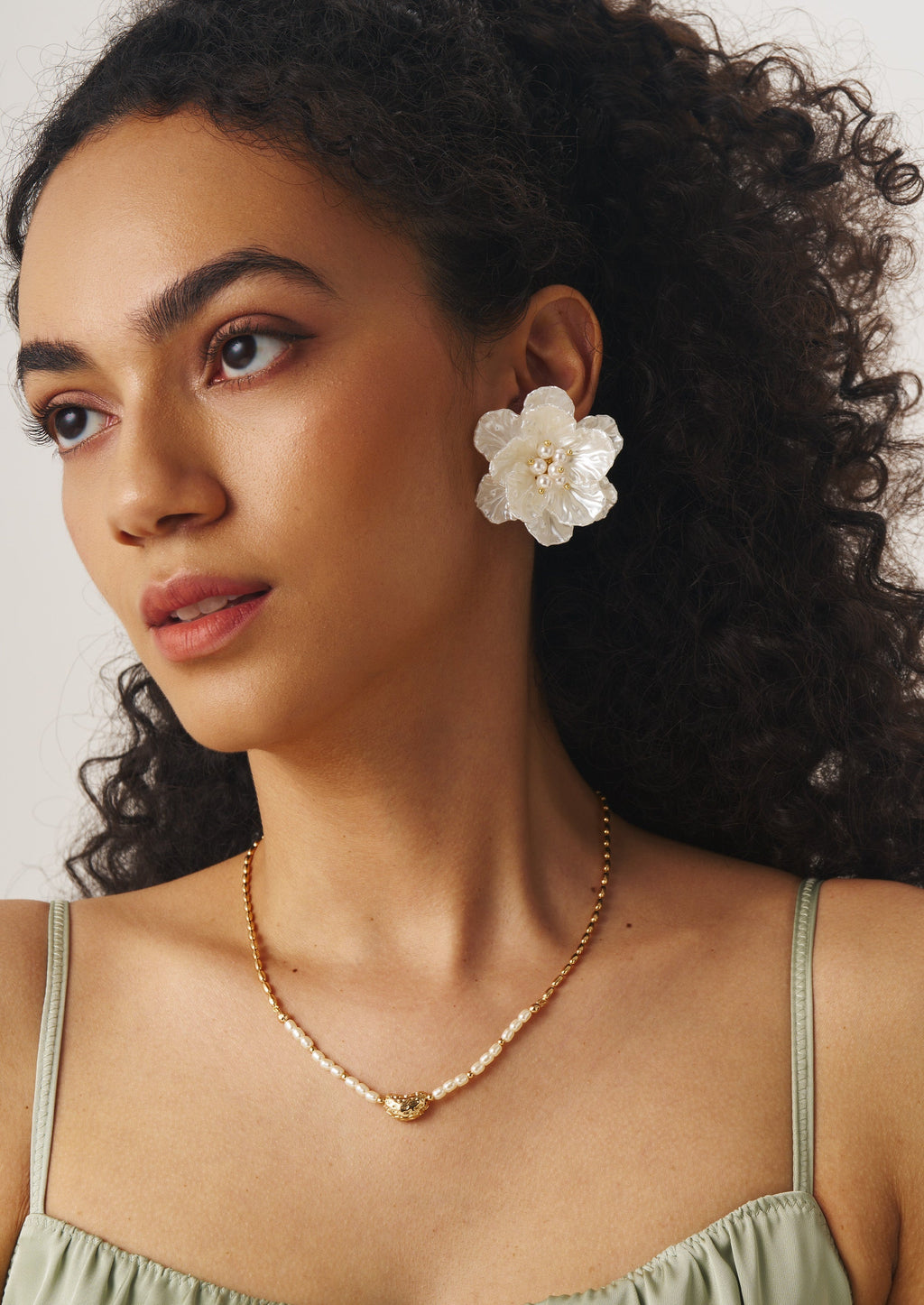 Petal Pearl Flower Earrings