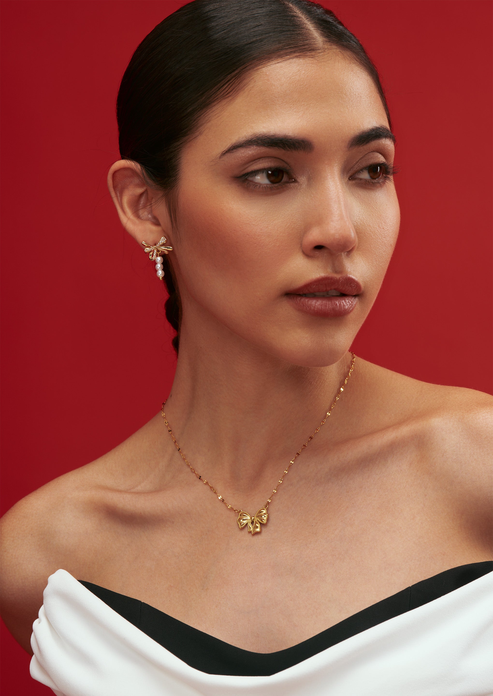 Bow Pendant Chain Necklace