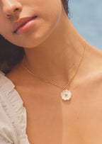 Shell Flower Pendant Necklace