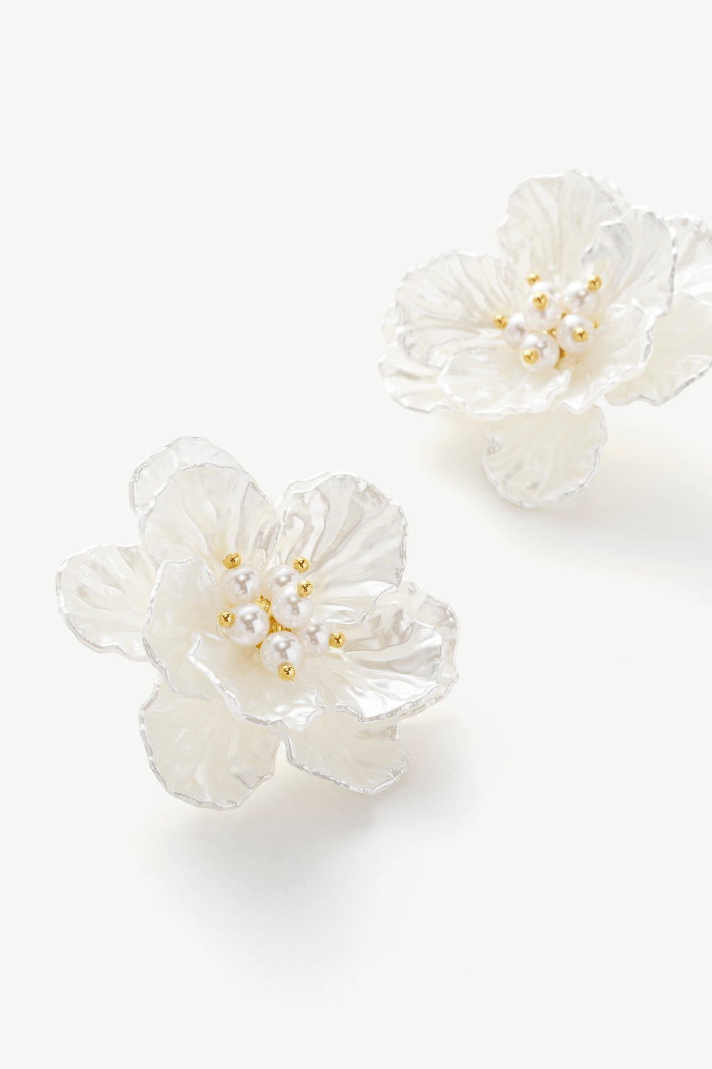 Petal Pearl Flower Earrings