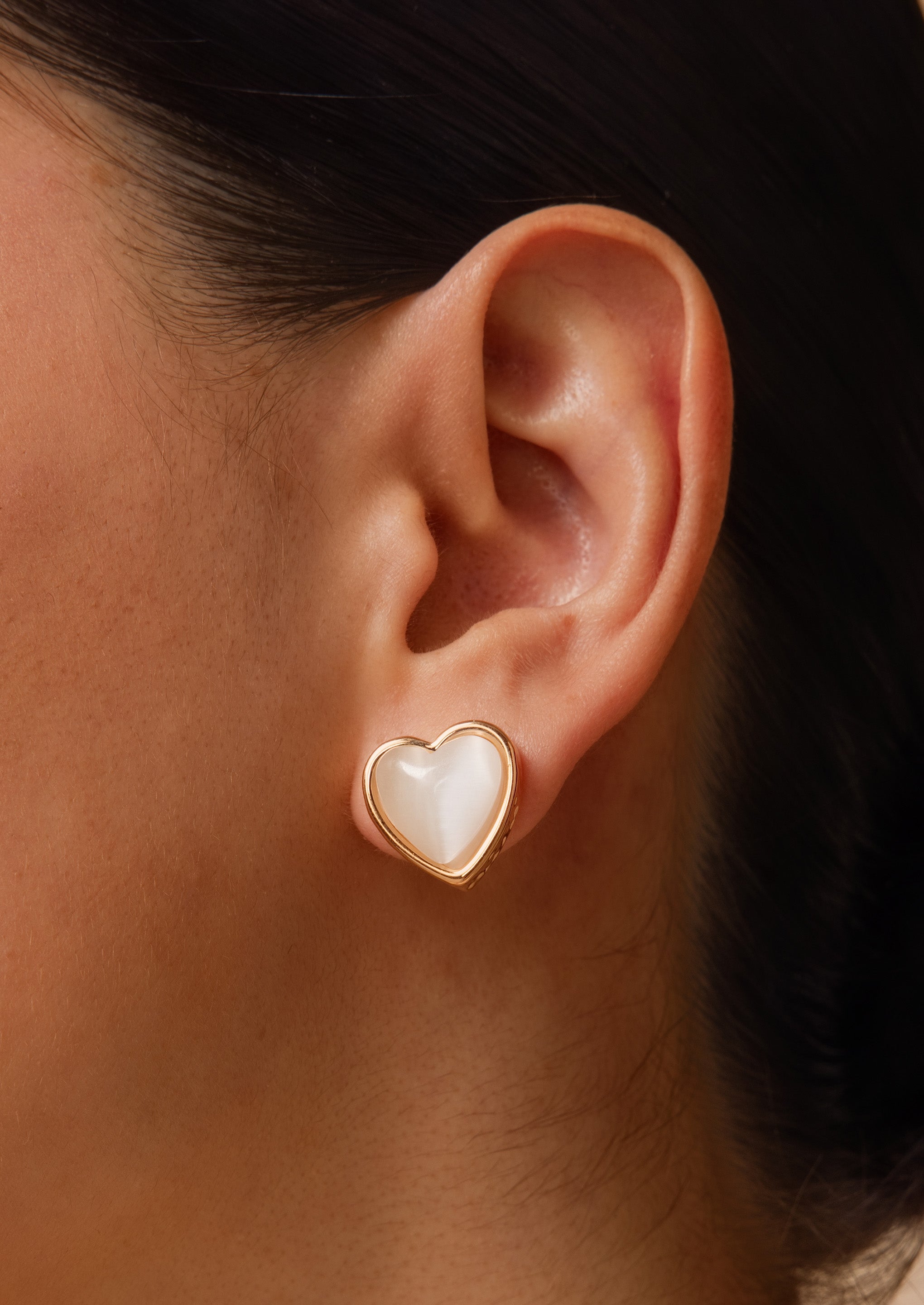 Cat's Eye Heart Stud Earrings