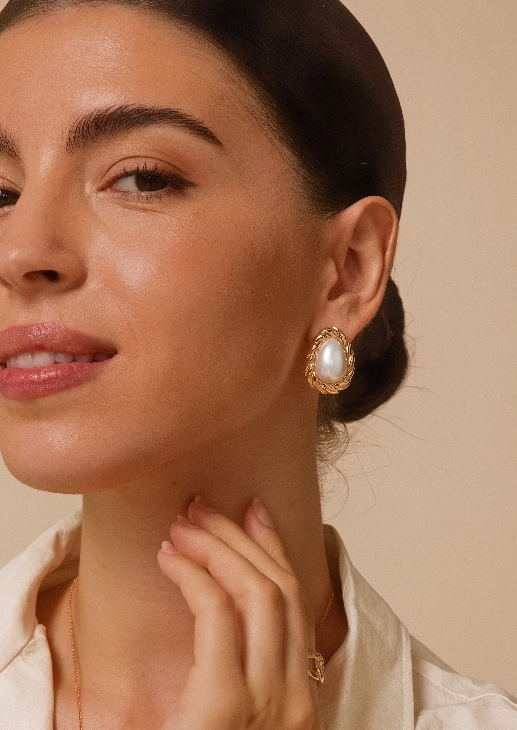 Vintage Pearl Stud Earrings